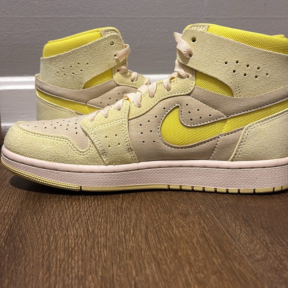 Women’s Air Jordan 1 Zoom Air Comfort 2 “Citron Tint/Dynamic Yellow” - Picture 7 of 9